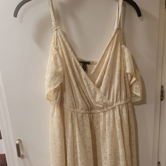 Torrid Ivory Lace Cold Shoulder Skater Dress 1X NWT - Picture 4 of 12